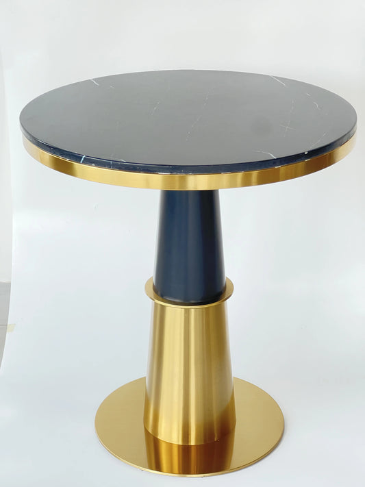 Ikkis Side Table