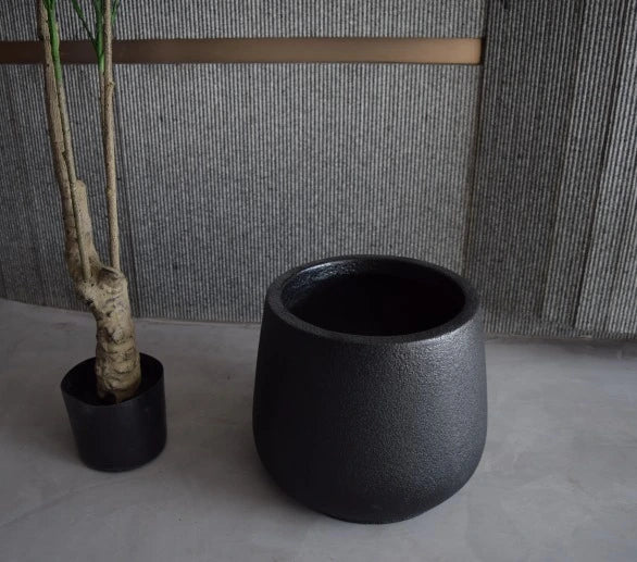 Edvinna Planter Black L