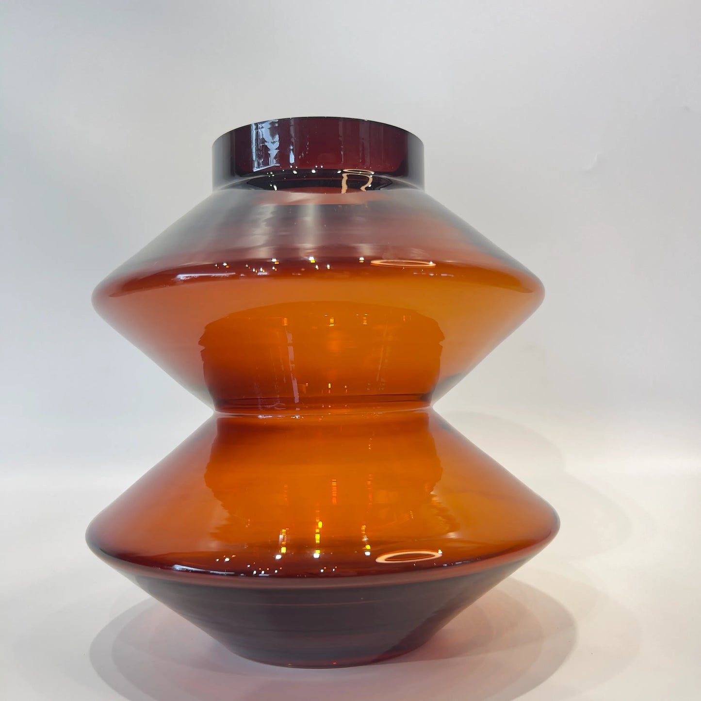 Pagoda Flower Vase Small - nude red