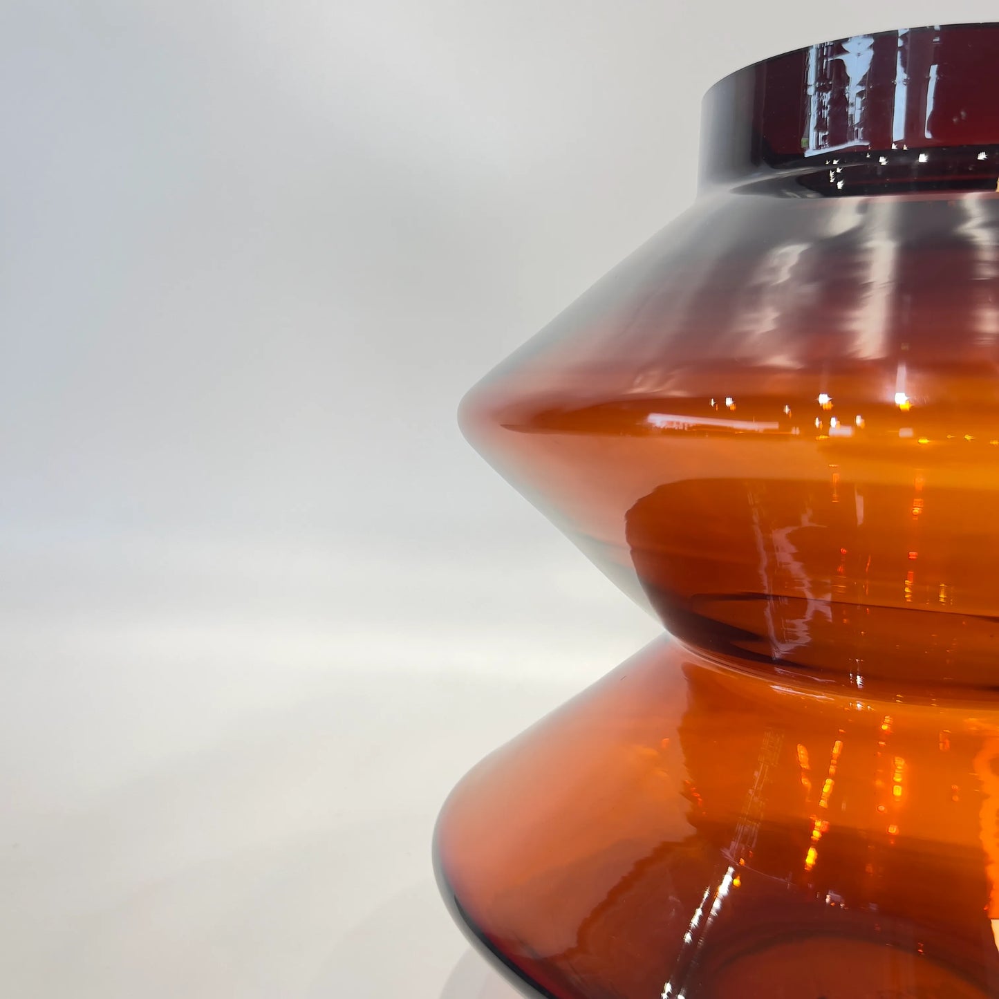 Pagoda Flower Vase Small - nude red