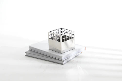 Ketrec Silver Table Top Décor