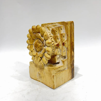 Suryakamal Wooden Bracket