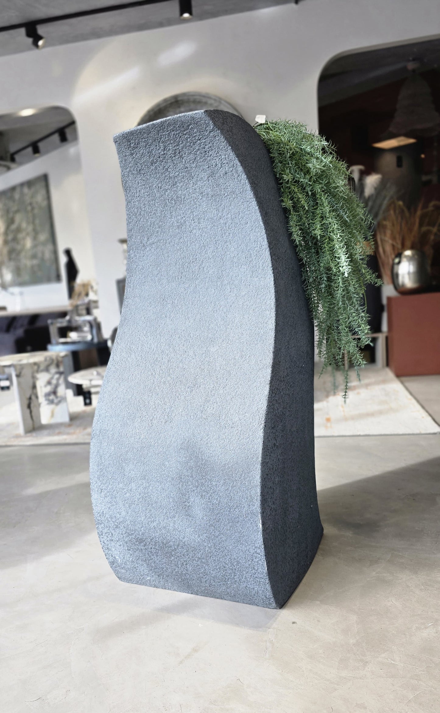 Titus Planter
