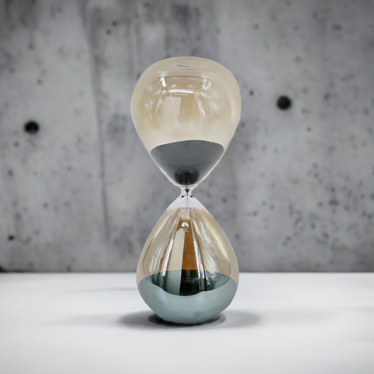 Aftellen Hourglass With Grey Luster Finish